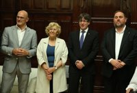 Martínez-Almeida ve una "vergüenza" la foto de Puigdemont con Carmena, a quien acusa de ser "cómplice de nacionalistas"