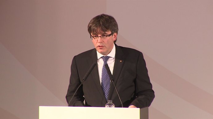 Puigdemont pide sentido de Estado para negociar referéndum