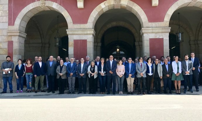 El Parlament homenatja les víctimes de l'atemptat de Manchester