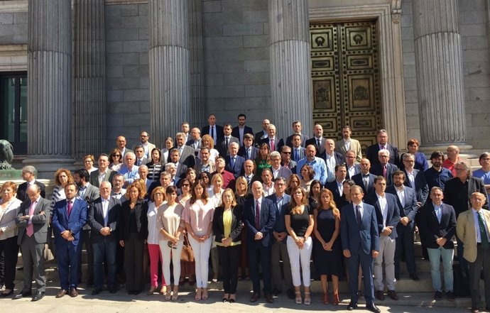 El Congrés guarda un minut de silenci 