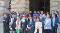 Dirigentes institucionales, políticos y ciudadanos rechazan en Bilbao el atentado de Manchester