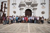 La Asamblea guarda un minuto de silencio en memoria del trabajador fallecido y las víctimas del atentado de Manchester