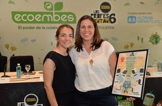 La profesora Marta Montalvo ganadora de 'Los profes cuentan' de Ecoembes