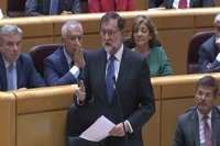 Rajoy se defiende de las acusaciones de corrupción de Podemos pidiendo a Espinar que tome tila y menos Coca-Cola