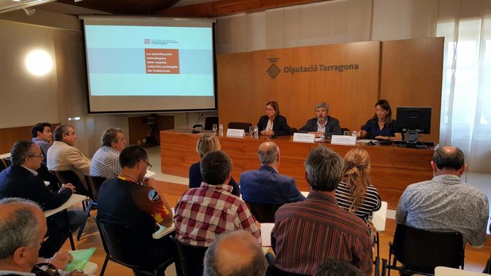La Generalitat I La Diputació De Tarragona Promouen La Creació Del Parc Natural 