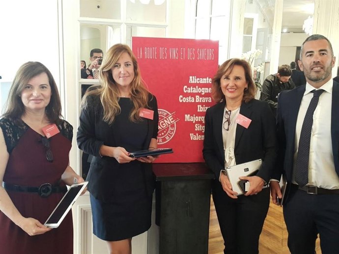 Representación alicantina en París