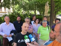 Cuatripartito y colectivos piden la "paralización" del recrecimiento de Yesa