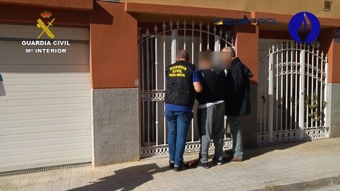 Detenció d'una xarxa dedicada a l'explotació laboral