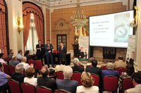 Unicaja Banco celebra en Sevilla sesión de asesoramiento de inversión dentro del II ciclo de encuentros de banca privada