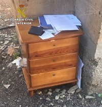 Tres detenidos en Órgiva (Granada) por robar a un anciano 20.000 euros de su mesilla de noche