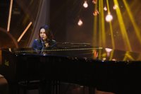 VÍDEO: Norah Jones honra a Chris Cornell interpretando al piano Black Hole Sun en el Fox Theatre de Detroit