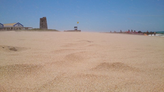Levante en la playa de El Palmar (Cádiz)