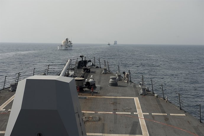 El buc 'USNS Invincible' dels EUA