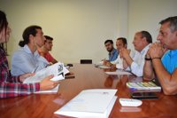 Monago se reúne con la Federación Extremeña de Ciclismo y muestra su preocupación por los últimos accidentes