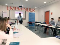 Una veintena de investigadores y doctores universitarios conocen las claves para crear una 'startup' biotecnológica