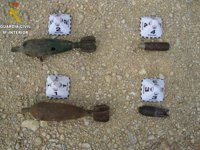 La Guardia Civil destruye tres granadas de la guerra civil encontrados en Almussafes y Paiporta