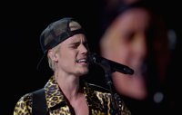 VÍDEO: Justin Bieber pasa de cantar Despacito en español y cambia la letra por onomatopeyas en plan "bla bla bla bla"