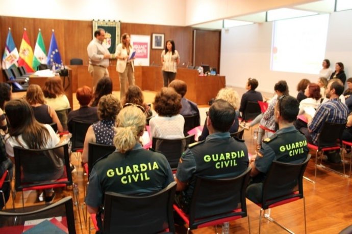 Pizarra. Mesa contra la violencia de género