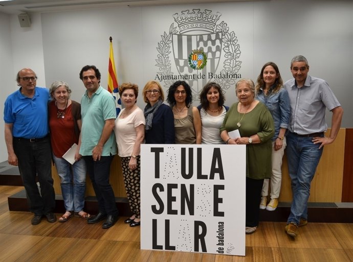 Presentació de la Taula sense Llar de Badalona, amb la regidor A.Rotger