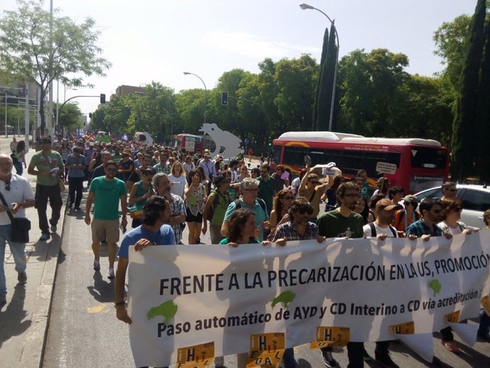 Manifestación de docentes de la US