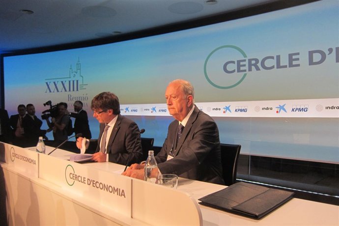  Carles Puigdemont (Generalitat) Juan José Brugera (Cercle d'Economia)