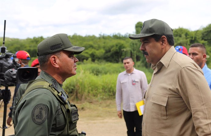 Nicolás Maduro y Vladimir Padrino