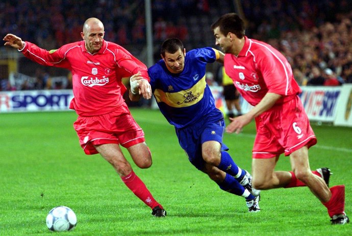 Javi Moreno en la final de la UEFA 2001 entre Alavés y Liverpool