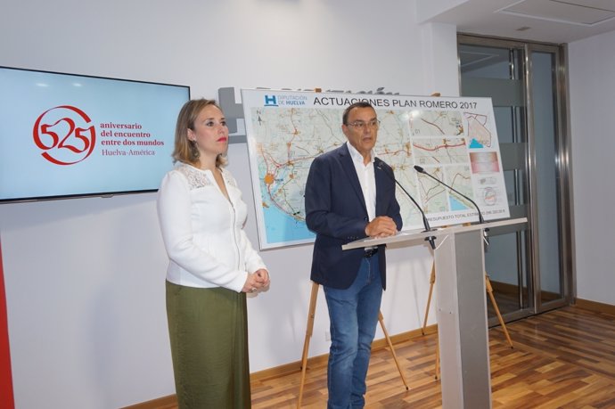 El presidente de la Diputación, Ignacio Caraballo, presenta el Plan Romero. 