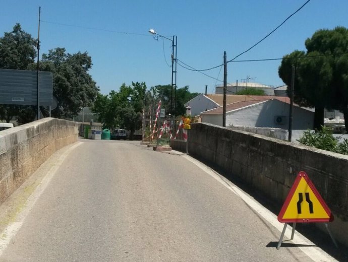 Obras señalizadas sobre el puente