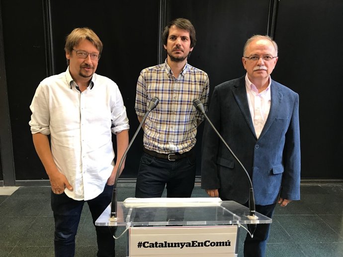 X.Domènech i I.Urtasun (comuns) amb el vicepte. Del P.Europeu D.Papadimoulis