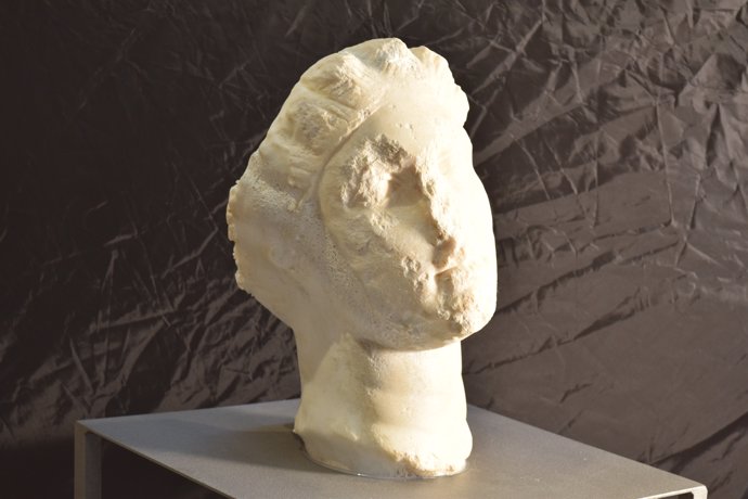 El cap d'escultural trobada en les excavacions de Caldes de Montbuí