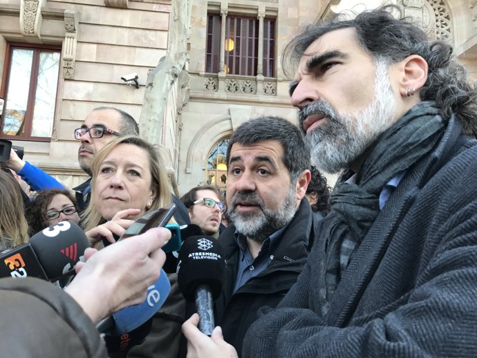 Neus Lloveras (AMI), Jordi Sànchez (ANC) i Jordi Cuixart (Òmnium)