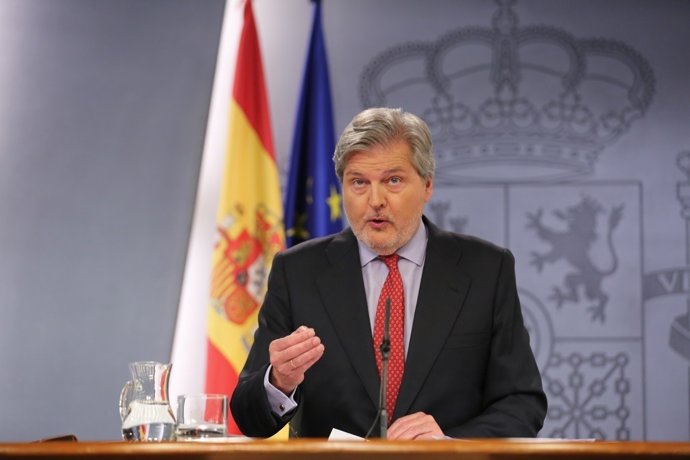 Iñigo Méndez de Vigo en la roda de premsa després del Consell de Ministres