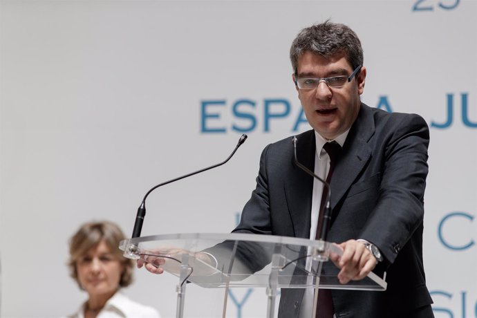 El ministro de Energía, Álvaro Nadal, en una Jornadas