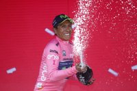 Quintana: "Tenemos esta maglia rosa y confío en que nos sabremos defender bien"
