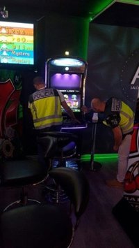 Cuatro arrestados por forzar máquinas de juego en Elche con descargas eléctricas