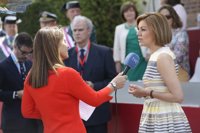 Cospedal: "Tenemos suerte de vivir en un país donde las Fuerzas Armadas nos permiten disfrutar de nuestros derechos"