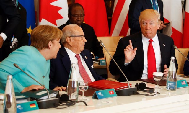 Donald Trump y Angela Merkel discuten en Taormina 
