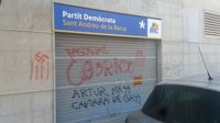 El PDeCAT de Sant Andreu de la Barca amanece con pintadas pidiendo cámara de gas para Mas