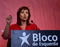 Los socios del Gobierno socialista portugués critican la precariedad y la cercanía a EEUU