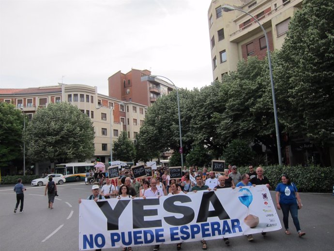 Manifestación en Pamplona contra el recrecimiento de Yesa