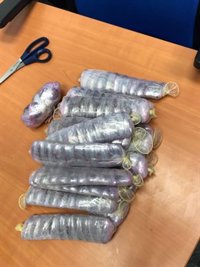 Detenida una mujer con droga adosada al cuerpo en el puerto de Tarifa (Cádiz)