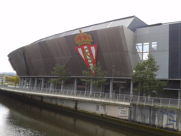 Estadio El Molinón. 