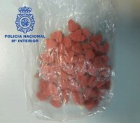 Detenido un hombre por llevar 56 pastillas de anfetaminas e intentar venderlas en Blasco Ibáñez