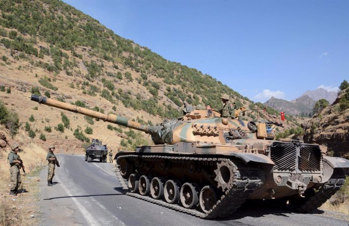 Carro de combate turco en el sureste del país