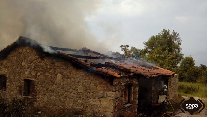 Casa incendiada