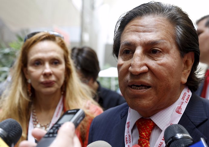 Former Peru's President Alejandro Toledo and his wife Eliane Karp arrives to the