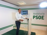 Caraballo ve "urgente" que algunos compañeros "se den cuenta de la importancia de la cohesión" en el PSOE