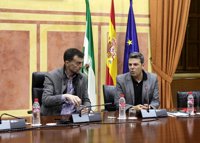 Maíllo critica "la visión de derechas" de Díaz "que contrapone el derecho al trabajo con el derecho al emprendimiento"