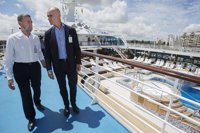 Llega a Sevilla el crucero 'Insignia', con 900 pasajeros, fruto de colaboración de Consistorio y Puerto